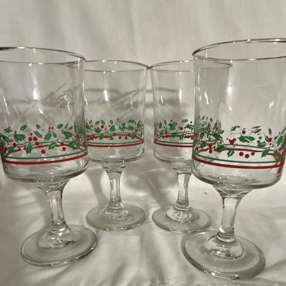 Vintage Libbey Goblets Holly Berry Christmas Decor Gold Rim